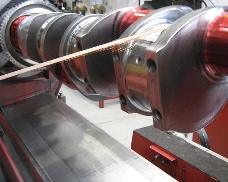 service-crankshaft-crack-testing